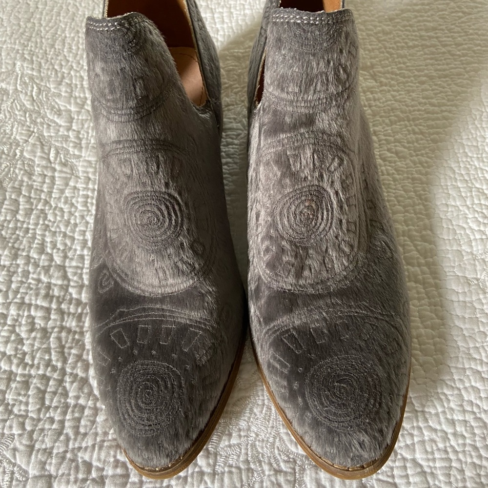 Mi.Mi booties